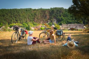 LA VÉLOBUISSONNIÈRE : ALENÇON < > SAINT-LÉONARD-DES-BOIS