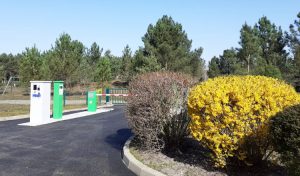 Aire Camping-car Park de Montfort-le-Gesnois, les Sittelles