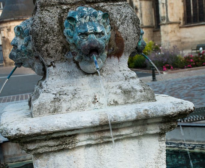 HOYAU’S FOUNTAIN