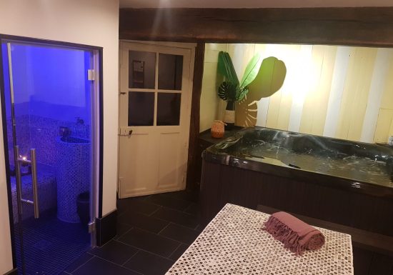 Gîte du Moulin de Barutel avec spa et hammam