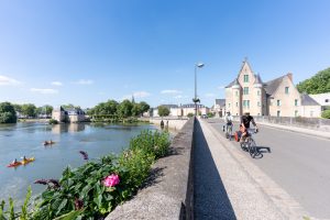 La Vélobuissonnière : La Suze-sur-Sarthe < > La Flèche