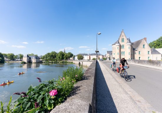 La Vélobuissonnière : La Suze-sur-Sarthe < > La Flèche