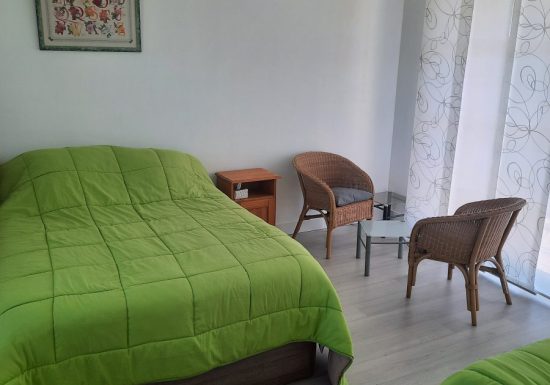 Chambre d’hôtes familiale “Calme en Ville”