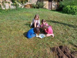 Jeu de piste enfant “A table !”