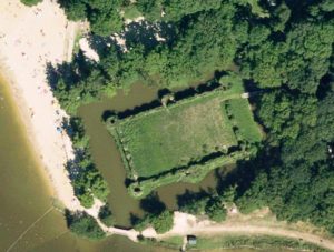 Vieux Château des Deffays (ruines)