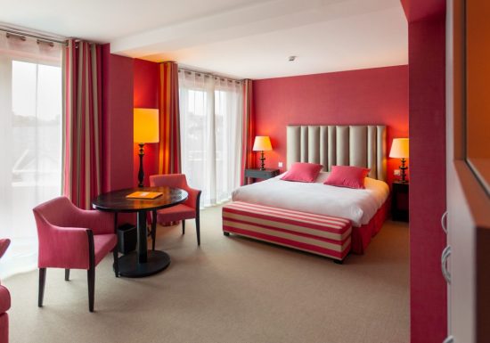 HOTEL/RESTAURANT – GRAND HÔTEL OF SOLESMES