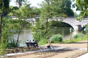 La Vélobuissonnière : La Suze-sur-Sarthe < > Noyen-sur-Sarthe