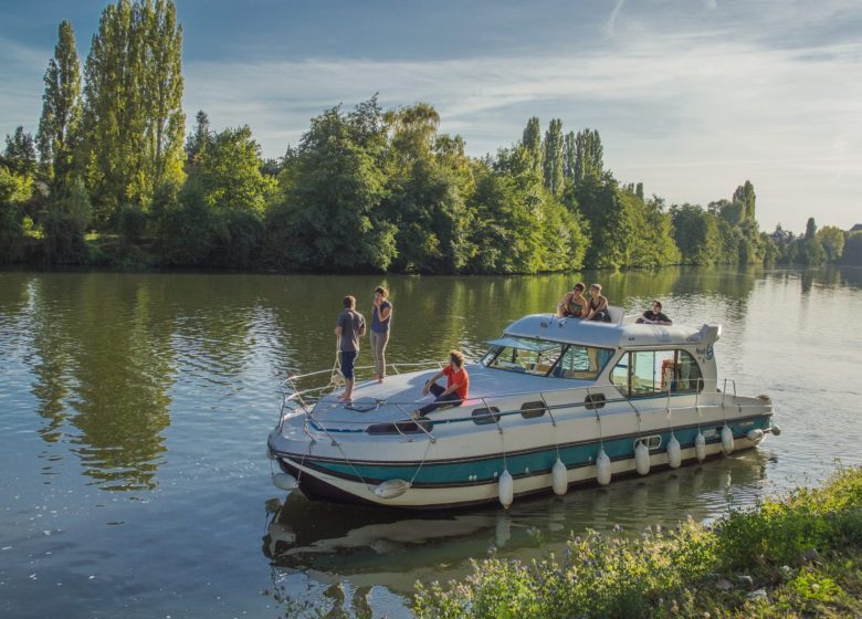 ANJOU NAVIGATION – CROISIERES SUR LA SARTHE