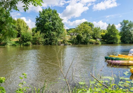 AVENTURE NAUTIQUE AT ROEZE SUR SARTHE WATERSPORTS CENTRE