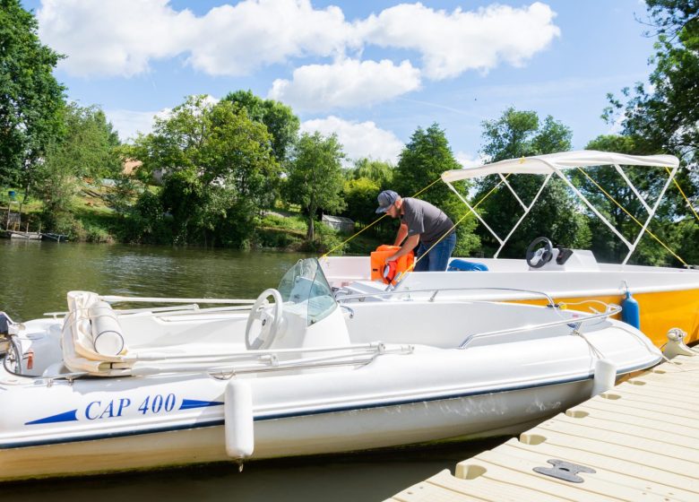 AVENTURE NAUTIQUE AT ROEZE SUR SARTHE WATERSPORTS CENTRE