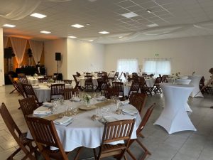 Salle de Réception et hébergement collectif “Aux Instants Partagés”