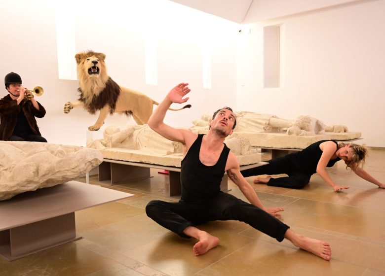 Déambulation chorégraphique au musée d’archéologie