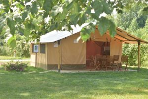 CAMPING AU BORD DU LOIR