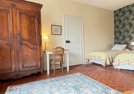 Le Clos de Paris Bed and Breakfast