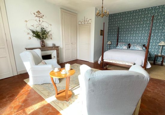 Le Clos de Paris Bed and Breakfast