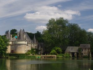 Aire camping-car park de Bazouges Cré sur Loir