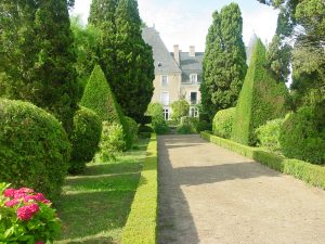 JARDINS DU CHATEAU DE BAZOUGES SUR LE LOIR