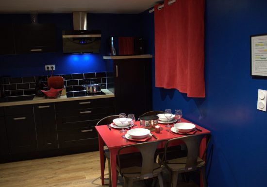 Village de chales des Belles Ouvrières – Chalet Cinéma