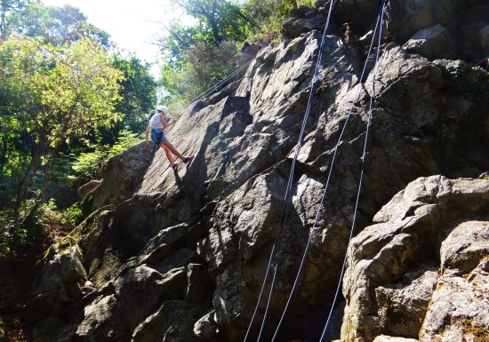 Rock climbing with Préférence Plein Air