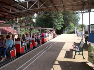 LE MUSÉOTRAIN DE SEMUR-EN-VALLON