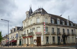 Hôtel-Restaurant Logis Le Grand Hôtel