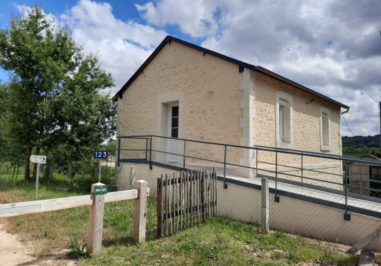 La Petite Maison du Passage à Niveau