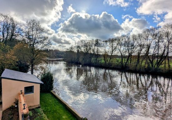 Le Pavillon au bord de Sarthe