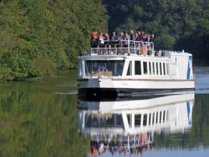 LUNCH CRUISE ABOARD LE SABLESIEN