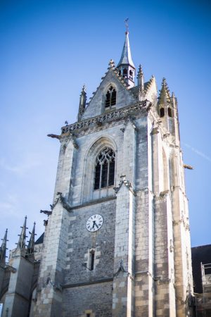 L’église Notre-Dame-des-Marais et la ville vue du haut de la tour-clocher