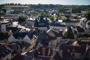 L’église Notre-Dame-des-Marais et la ville vue du haut de la tour-clocher