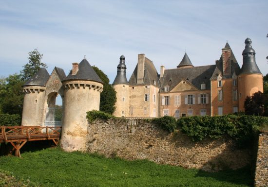 CIRCUIT N°28 : DE SITES INSOLITES EN LIEUX HISTORIQUES – LAVARÉ / DOLLON / SEMUR-EN-VALLON