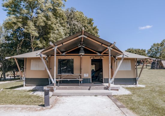 Family lodge tent