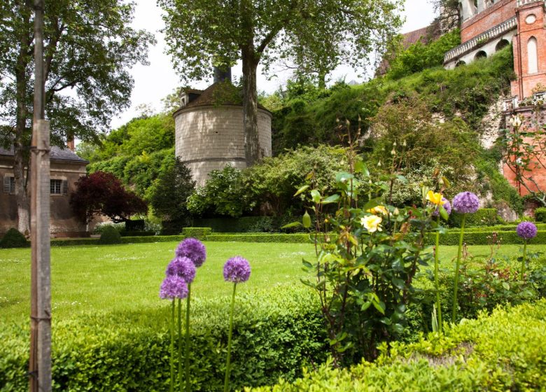 Jardins du château de Poncé sur le Loir