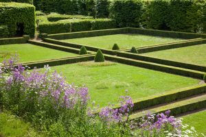 Jardins du château de Poncé sur le Loir