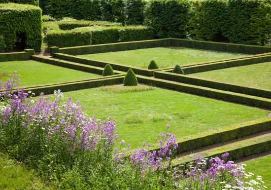 Jardins du château de Poncé sur le Loir
