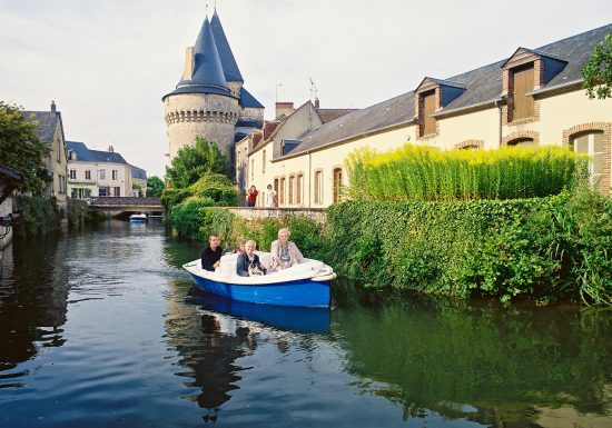 ELECTRIC BOATS