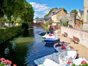 ELECTRIC BOATS