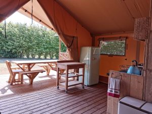 Lodge à la ferme équestre des Bleuets