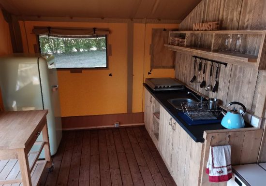 Lodge à la ferme équestre des Bleuets