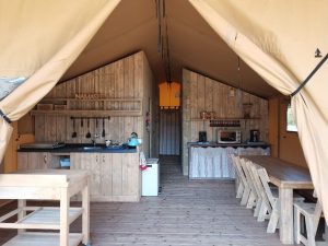 Lodge à la ferme équestre des Bleuets