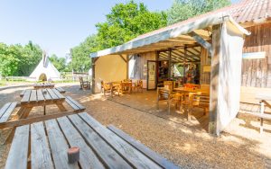 UNUSUAL ACCOMMODATION LES TIPIS DU BONHEUR DE VIVRE