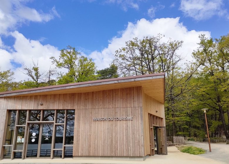 Office de Tourisme de la Champagne Conlinoise et du Pays de Sillé – Maison du Tourisme Lac de Sillé