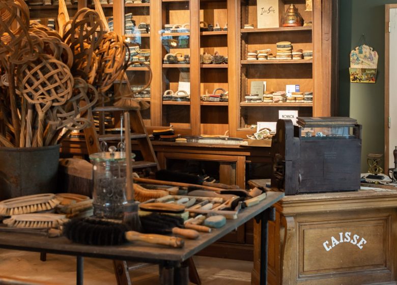 Musée de boutiques anciennes et cabinet de curiosités