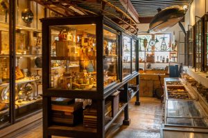 Musée de boutiques anciennes et cabinet de curiosités