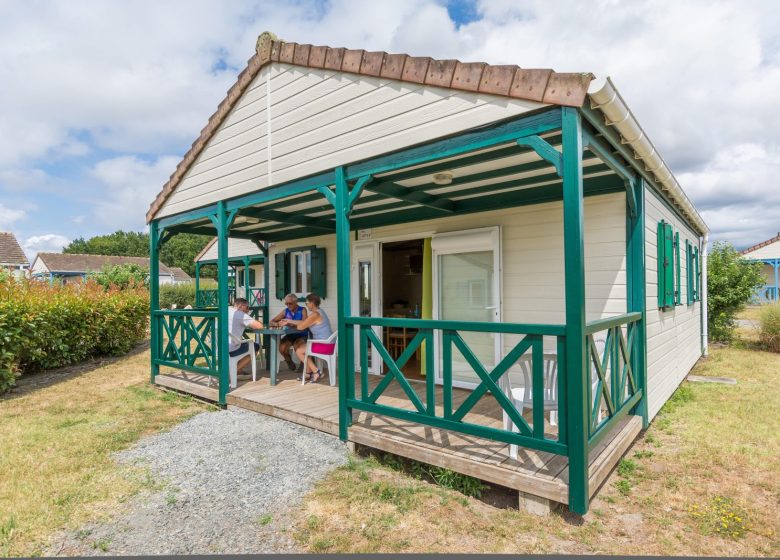 AU BORD DU LAC CHALET VILLAGE