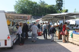 MARCHÉ JEUDI A LA SUZE