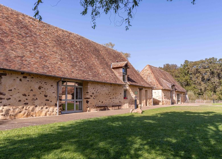 GITE LES CHARBONNIERES DU DOMAINE DES MESANGERES