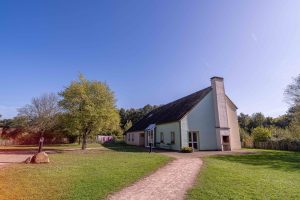 GITE LES CHARBONNIERES DU DOMAINE DES MESANGERES