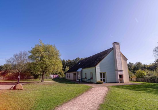 GITE LES CHARBONNIERES DU DOMAINE DES MESANGERES