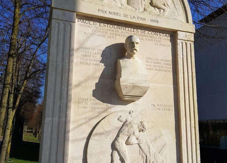 Monument à Paul d’Estournelles de Constant – Quinconces des Jacobins